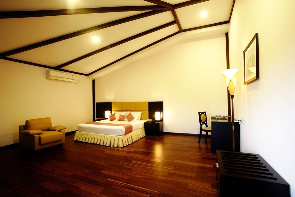 Silent Shores Resort & Spa Майсур Экстерьер фото